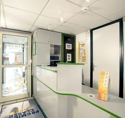 比亚里茨普瑞米尔经典酒店 2*