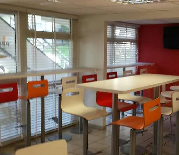 比亚里茨普瑞米尔经典酒店 2* 比亚里茨