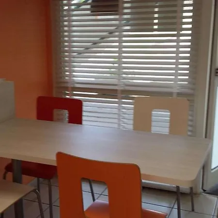 比亚里茨普瑞米尔经典酒店 2*