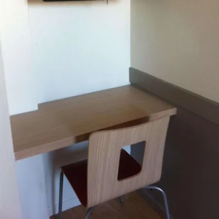 比亚里茨普瑞米尔经典酒店 2* 比亚里茨